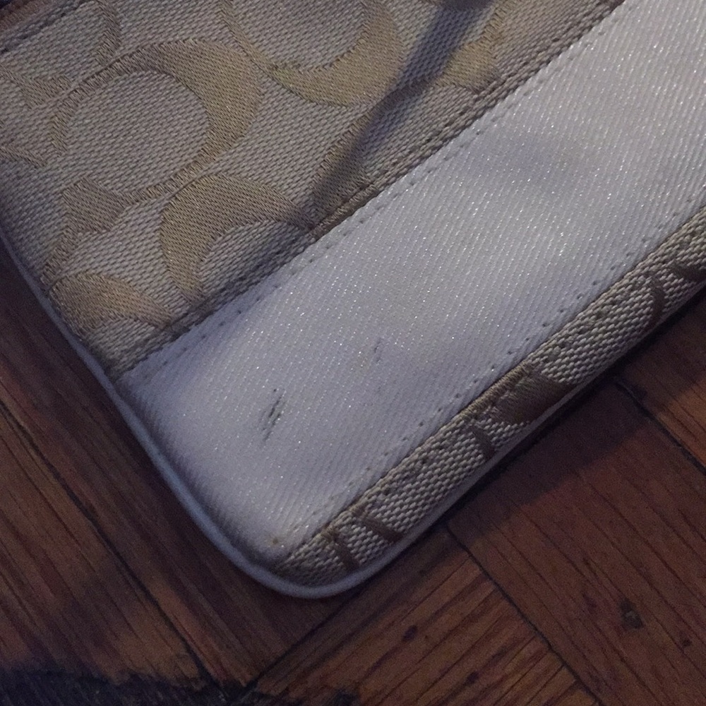 Coach Wristlet - Picture 5 of 6